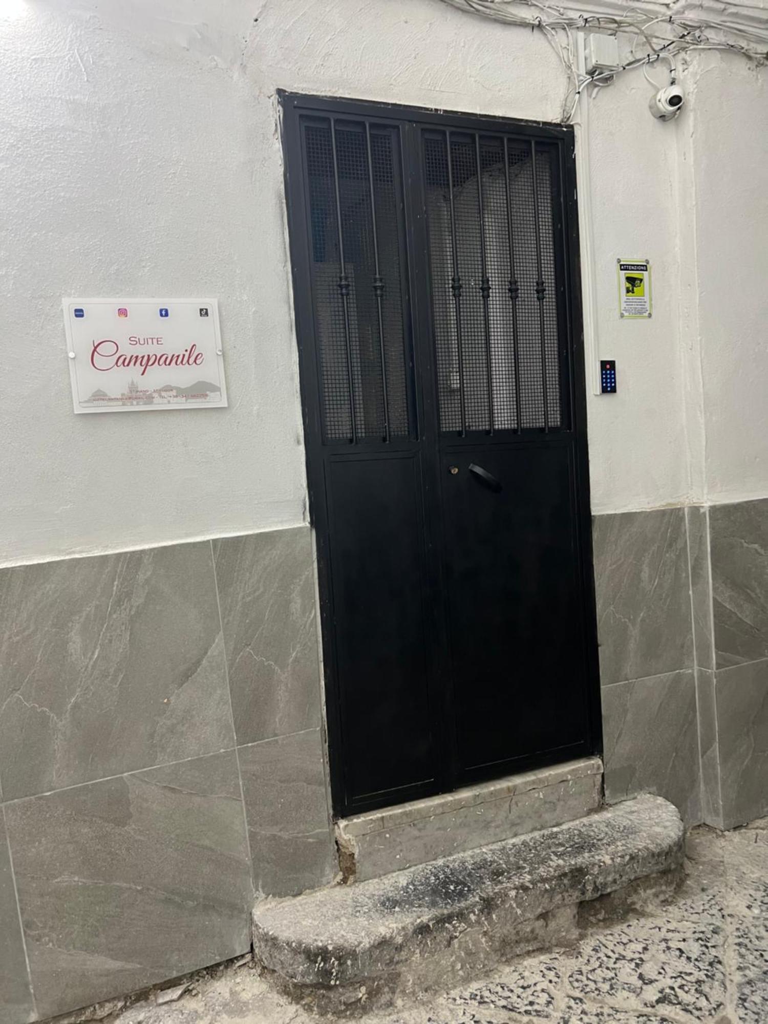 Suite Campanile Napoli Esterno foto